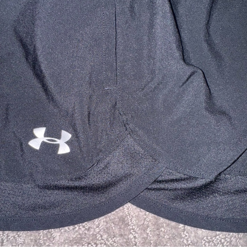Under Armour Black Woven Loose Unlined Training Shorts w/ Pockets - Small - Picture 5 of 6